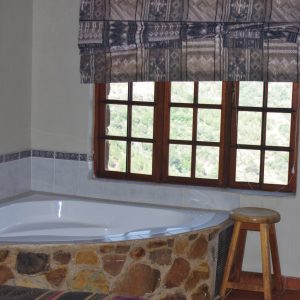 The Kingfisher Country Lodge Chalet Bathroom